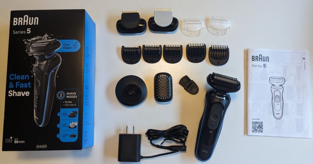 the box and everything inside the box of the Braun 5150cs shaver