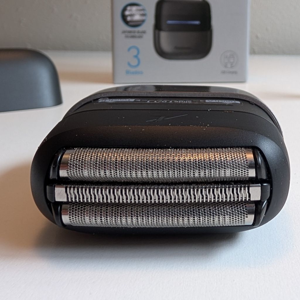 close-up of the head of the Panasonic Swipe Right Shaver