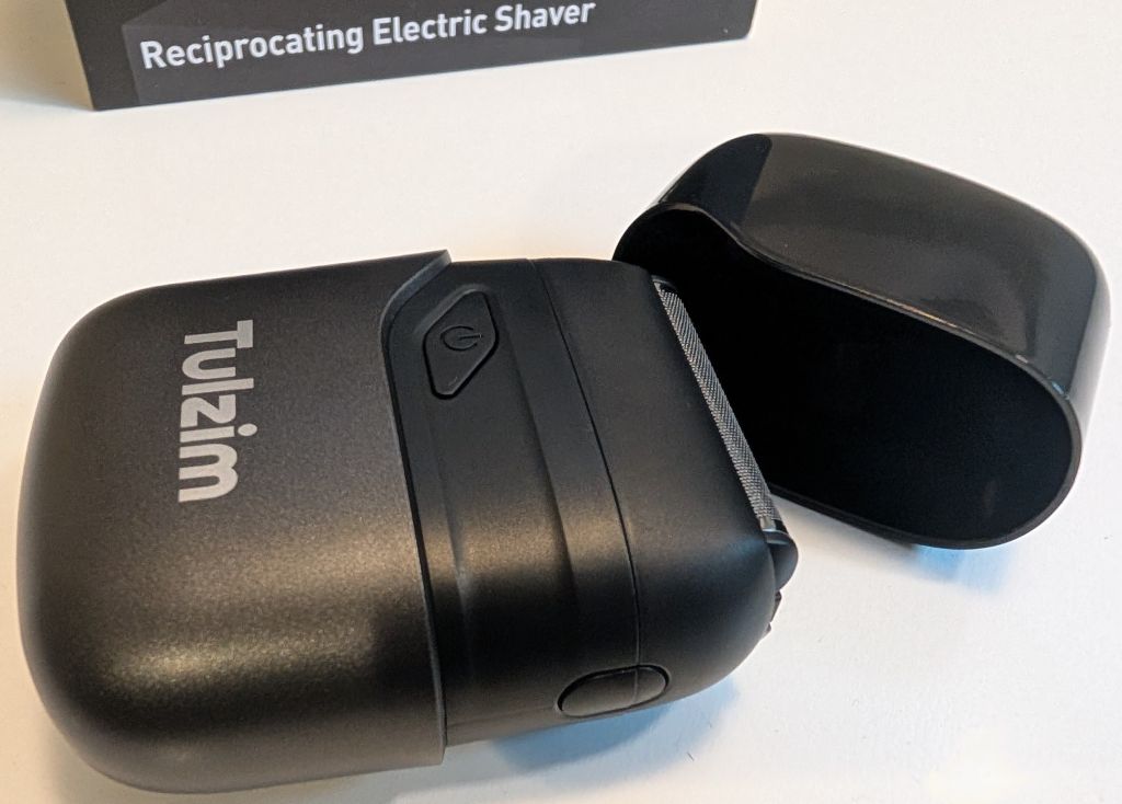 Tulzim mini razor with the lid removed